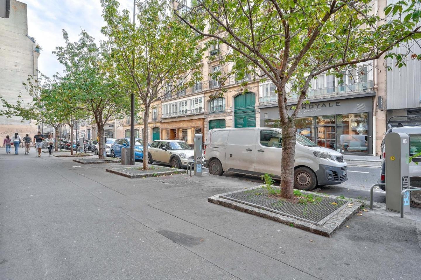 Lumineux Balcon Appartement *